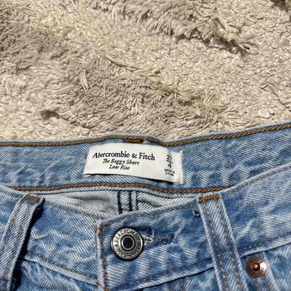 Abercrombie & Fitch Low Rise The Baggy Short - Picture 4 of 5